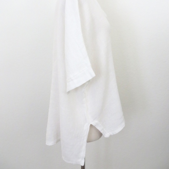 ONE LEFT!  White Linen V-Neck Tunic/Top - Picture 4 of 5